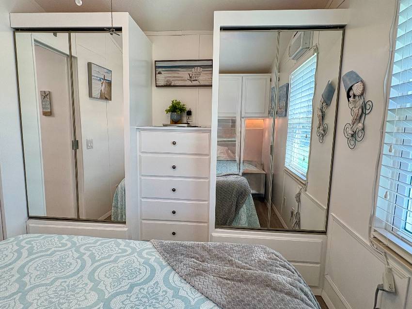 1300 N River Rd Lot R28 a Venice, FL Mobile or Manufactured Home for Sale