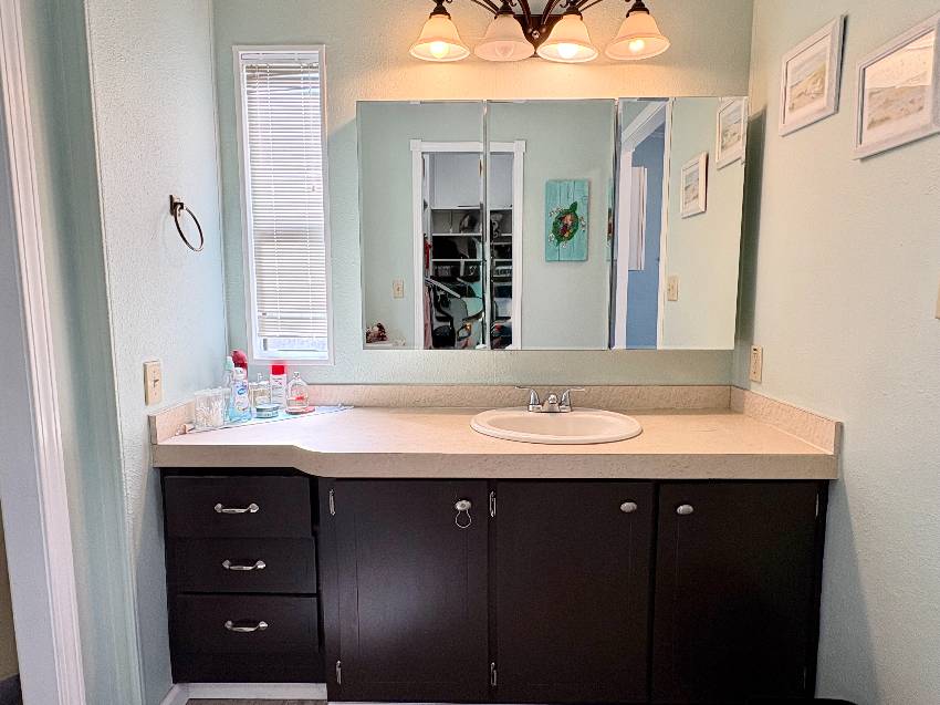 1241 N Indies Circle a Venice, FL Mobile or Manufactured Home for Sale