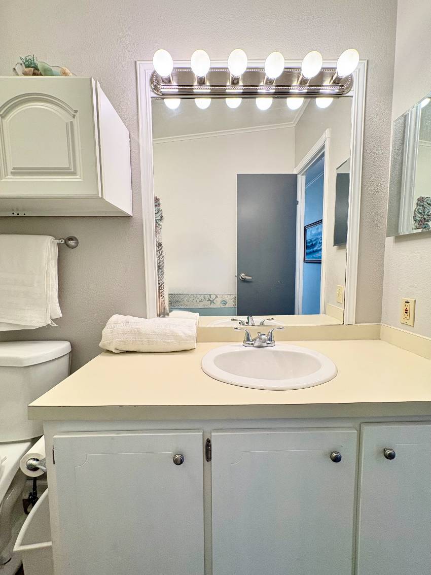 1241 N Indies Circle a Venice, FL Mobile or Manufactured Home for Sale