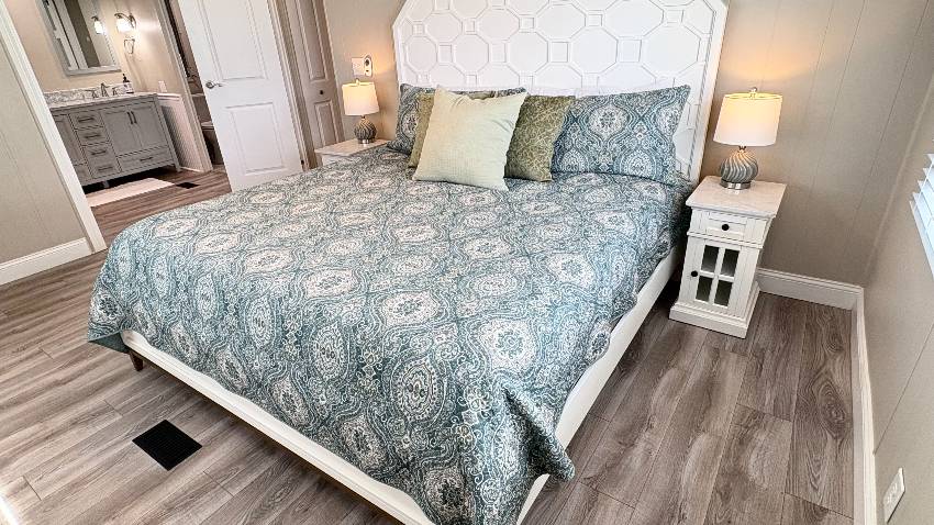 936 Xanadu a Venice, FL Mobile or Manufactured Home for Sale