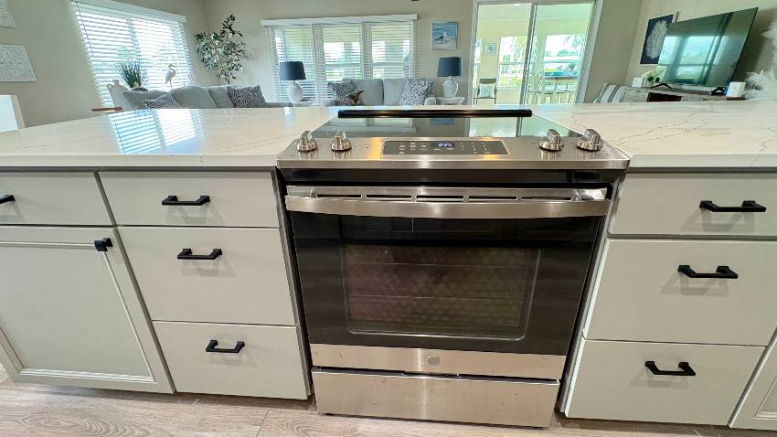 936 Xanadu a Venice, FL Mobile or Manufactured Home for Sale