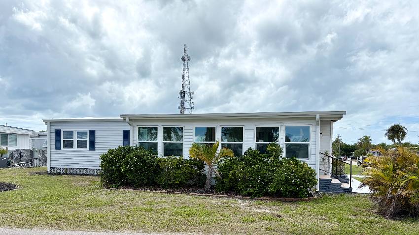 936 Xanadu a Venice, FL Mobile or Manufactured Home for Sale