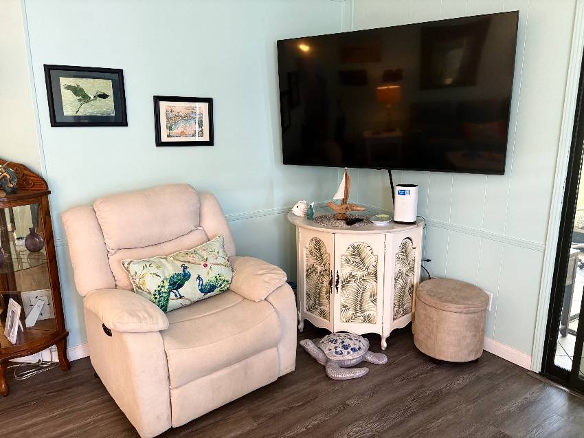 1239 N Indies Circle a Venice, FL Mobile or Manufactured Home for Sale