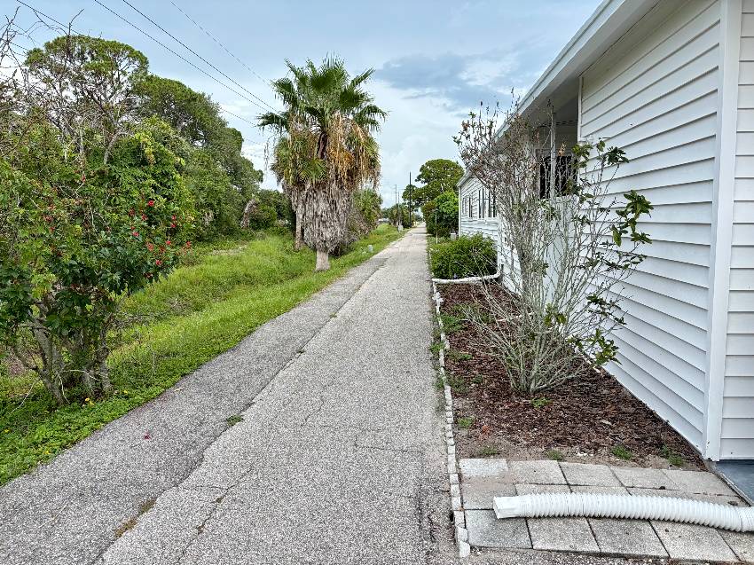 901 Inagua W a Venice, FL Mobile or Manufactured Home for Sale